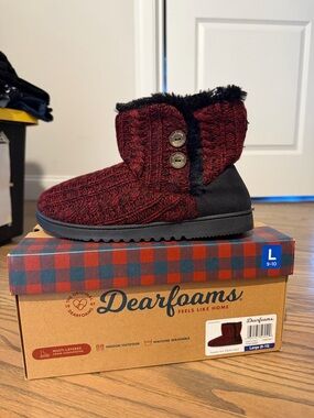 dearfoams Burgundy Cable Knit Boot Slippers with Black Trim